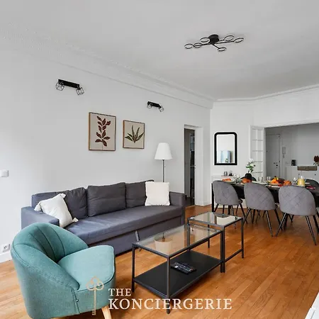 Prestige Parisien Proche De Larc De Triomphe * Paris