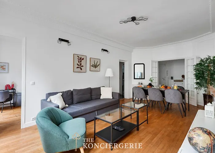 Prestige Parisien Proche De Larc De Triomphe * Paris